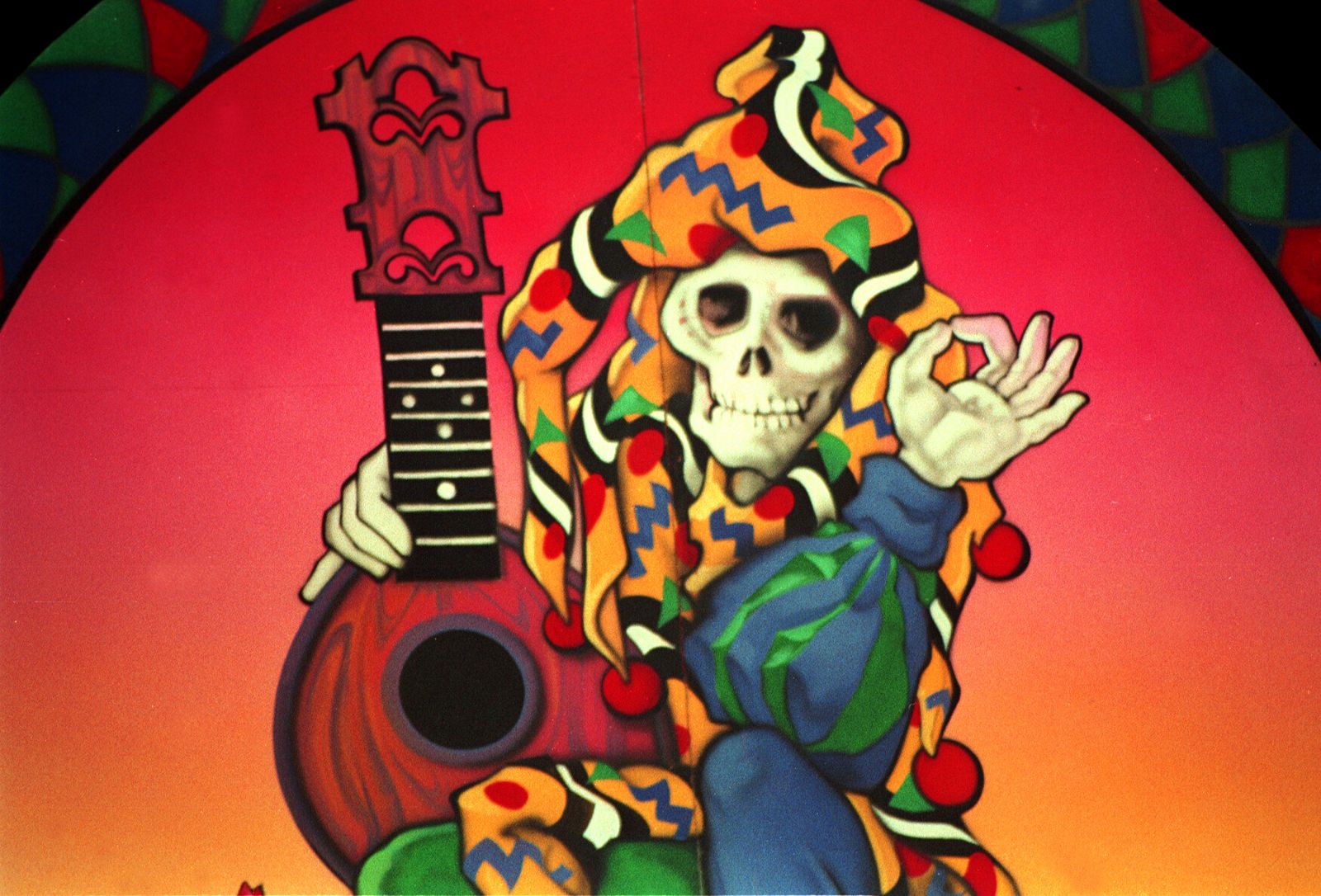 Between the Dark and the Light, The Grateful Dead 1965-1995