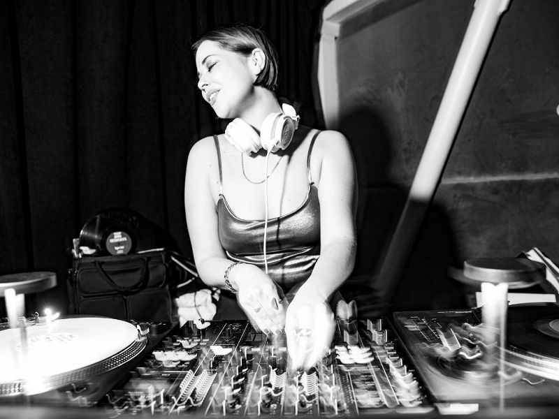 Andy Butler Presents VITIGRRL 