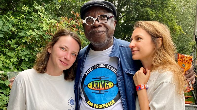 All Styles All Smiles ft. Mad Professor & Elliot (Melodies International)