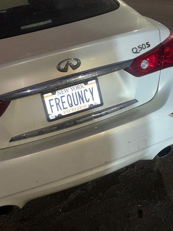 Furniture without Memories w/ livwutang - Vocal House & Vocal Dub Techno Special