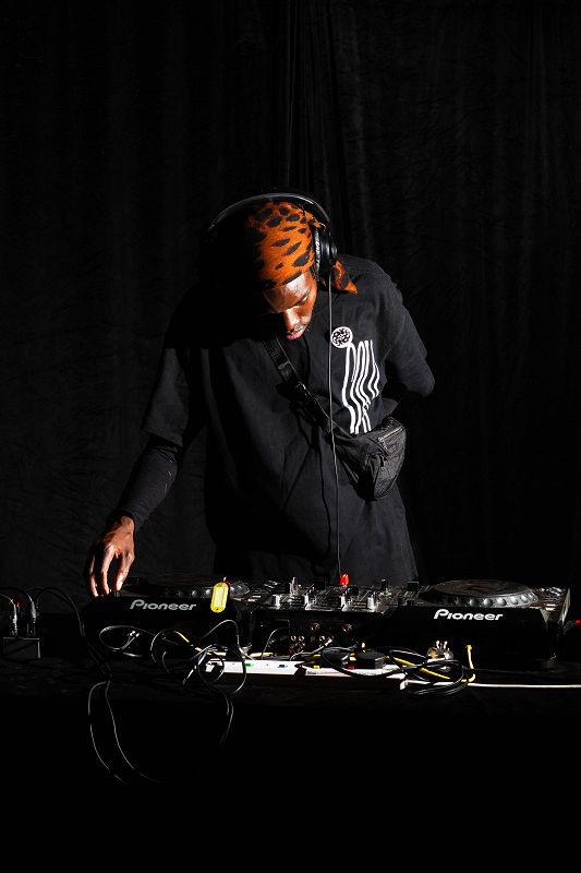 Kampire Presents SnSe