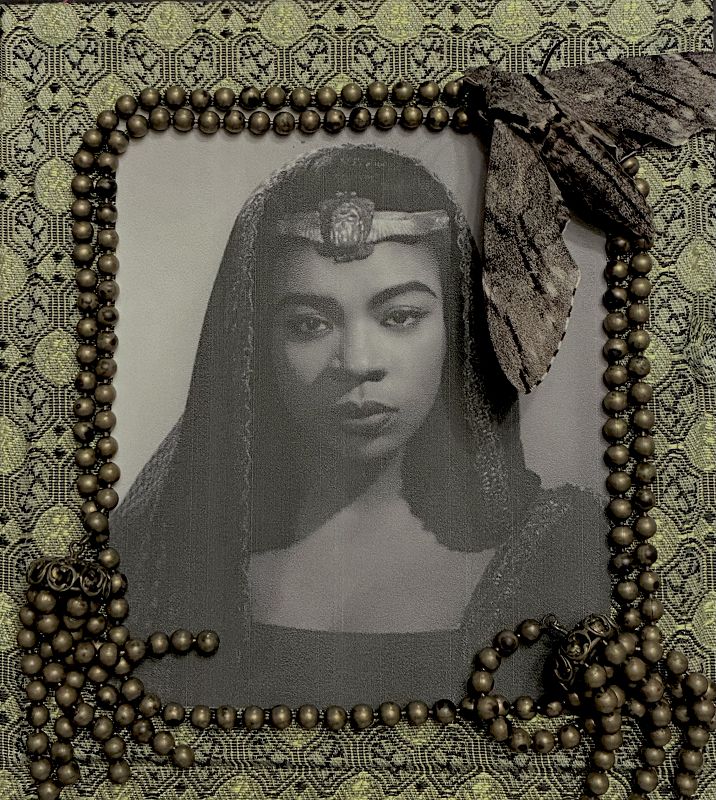 Sophie Thatcher w/ Emma Barreto