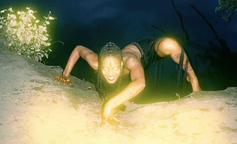 Hakuna Kulala w/ PÖ