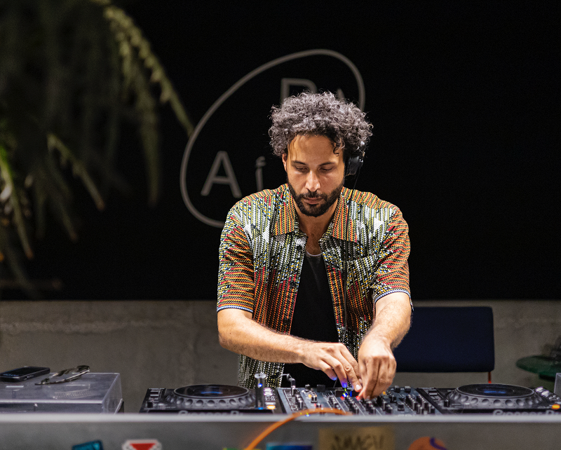 Wonder Cabinet 3 Years w/ DJ DAR 