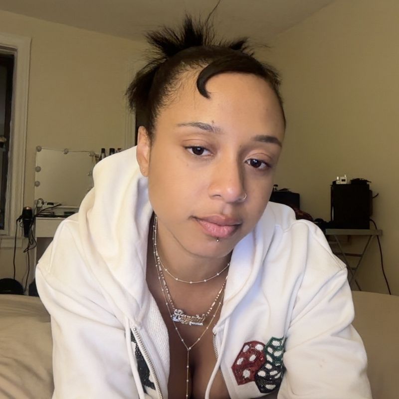 SURF GANG RADIO W/ ANYSIA KYM