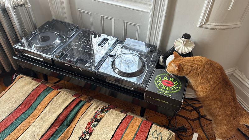 No Bells w/ Mano Sundaresan