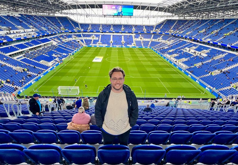 The One Glove Breakfast Show w/ Macca