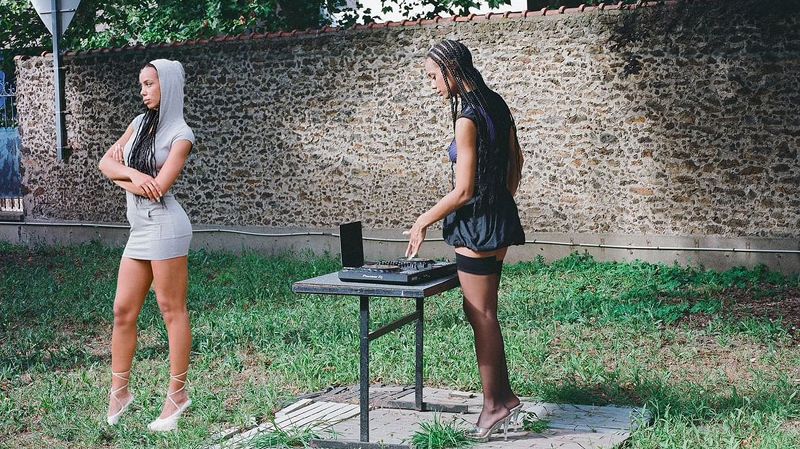 TEARS IN THE CLUB w/ JEUNE POUCE