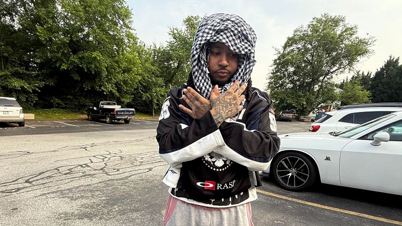 Hit A Lick Radio w/ Freeband Henny