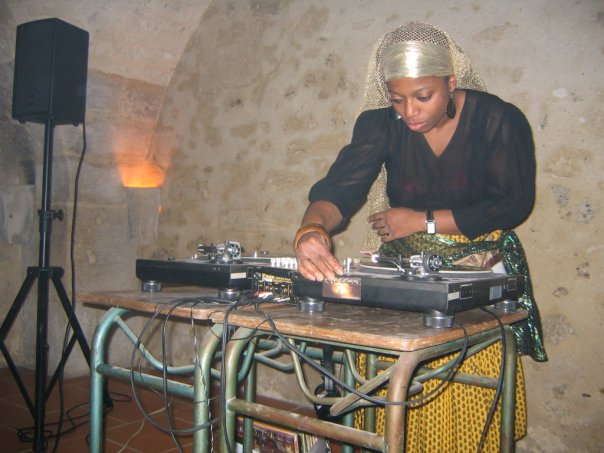 MiNaYo w/ Ruth Tafébé