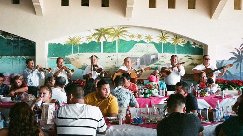 Rolas w/ Abe Pedroza: Tristes y Románticas