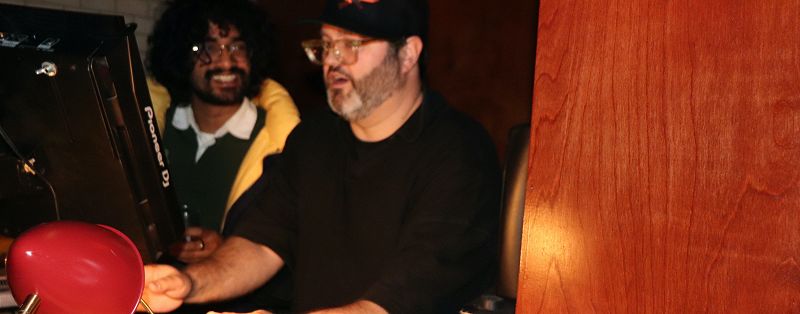 NO BELLS: FINALS B2B MANO