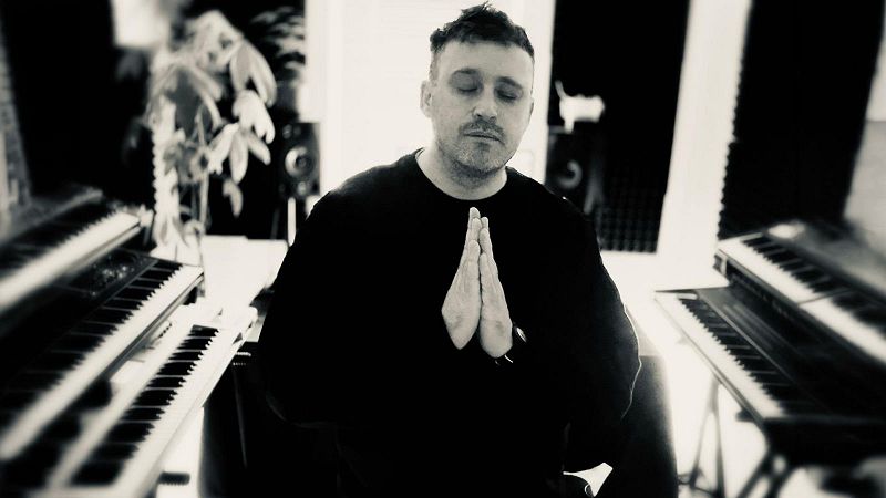 Mind Apple Music w/ Lone