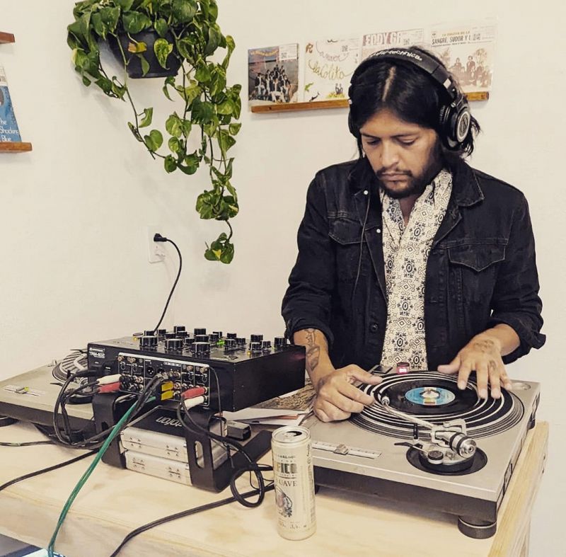 Carlos René: Apache espacial