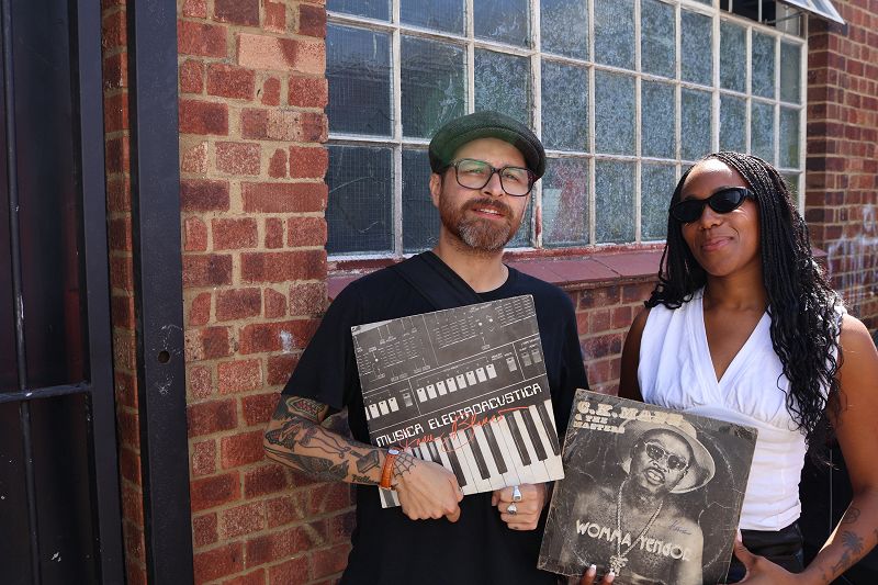 The One Glove Breakfast Show w/ Saige Sounds & Santiago Morales