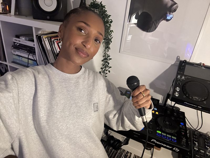 The Early Bird Show w/ Tarzsa