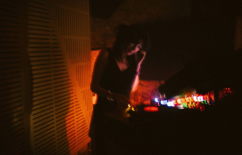 Minimal Wave w/ Veronica Vasicka