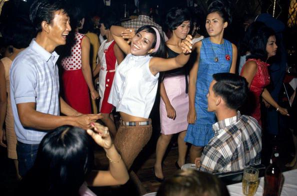 Drunk Dance Class w/ 242 Records Store