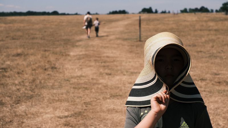 Phambinho W/ Taey Iohe - Leaking