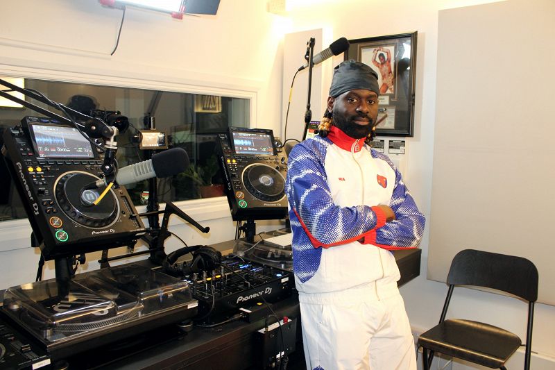 Native Soundsystem w/ Sholz