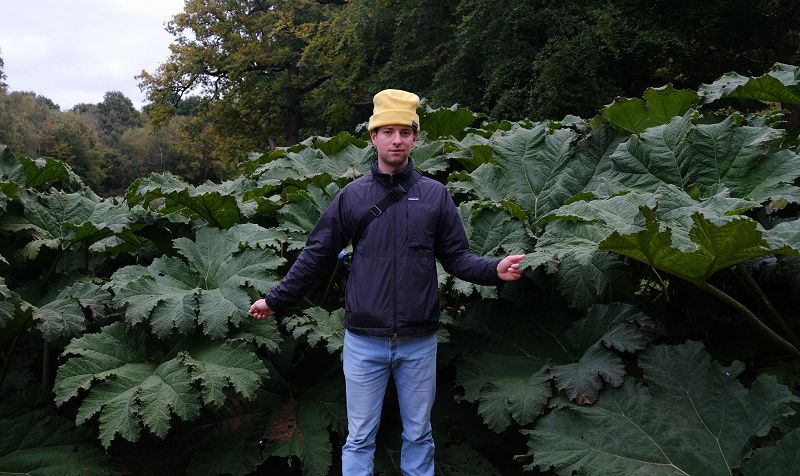 Akito w/ Mouna Press