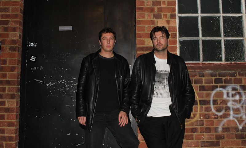 KIT GRILL W/ LAURIE LYNCH